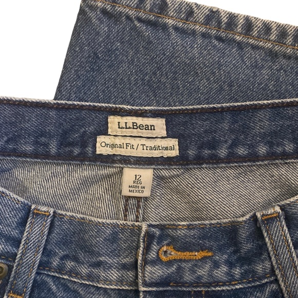 L.L. Bean 12R.  -1 - Picture 2 of 2